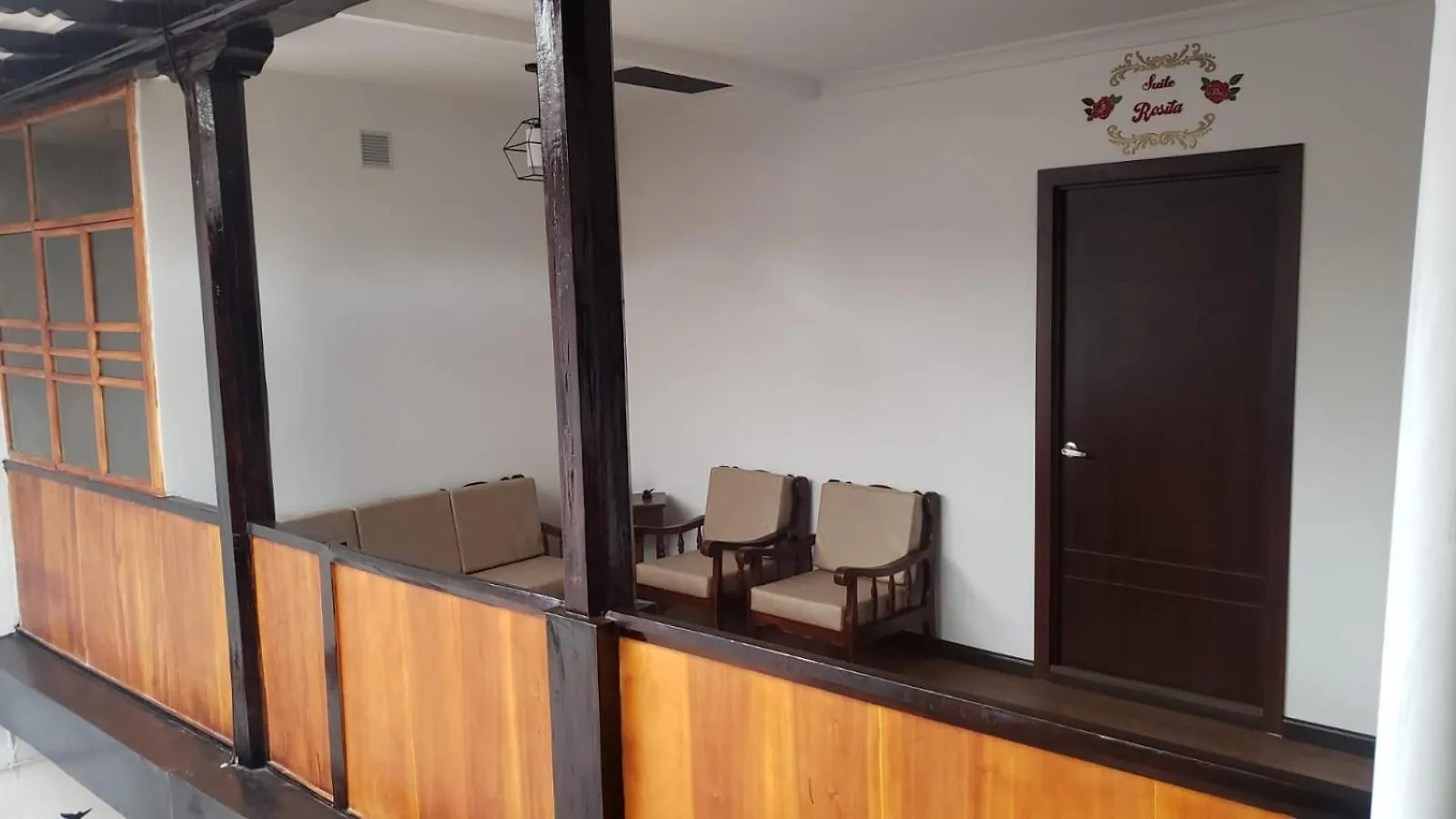 Casa R&A El Renacimiento Bed & Breakfast Cuenca 0*,
