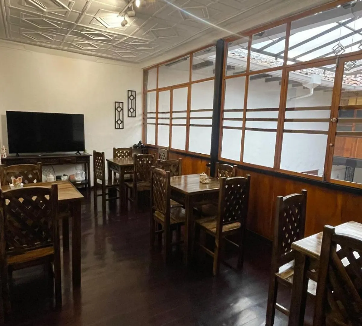 Casa R&A El Renacimiento Bed & Breakfast Cuenca